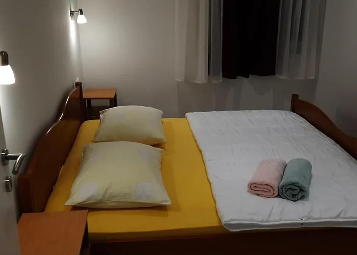 Marin I Vinka 아파트 트로기르